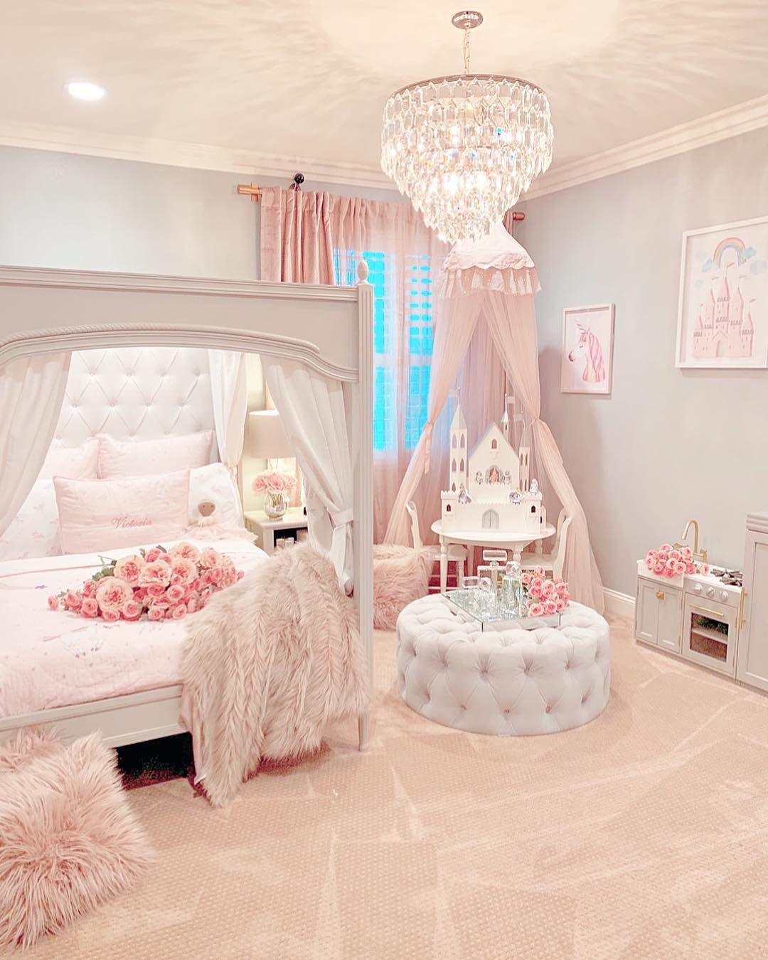 Blythe carriage deals bed
