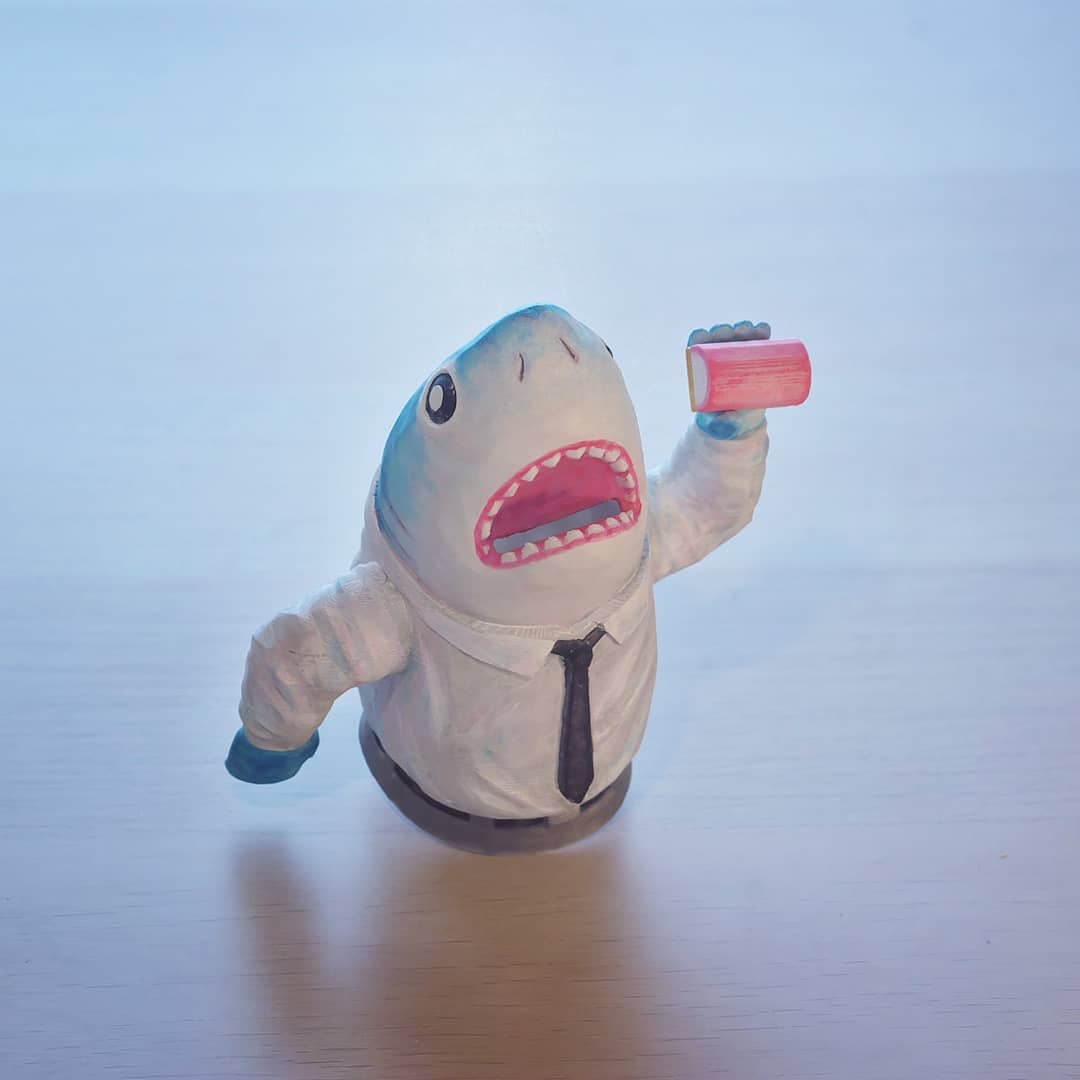 Kenta Hayashi サメリーマンの貯金箱を作った かまぼこつき 鮫 サメ 魚 かまぼこ 貯金箱 フィギュア ドール ヘンテコ 獣人 ハンドメイド Shark Fish Kamaboko Figures Dolls Strangeart Therian Handcrafted 3dprinting Zbrush