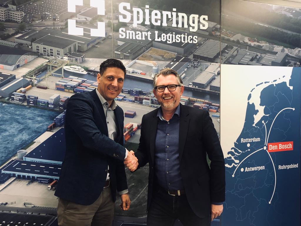 Het contract voor de #bouw van een nieuw #warehouse voor Spierings Smart Logistics ’s-Hertogenbosch is getekend!
Lees meer bit.ly/2Raxom5