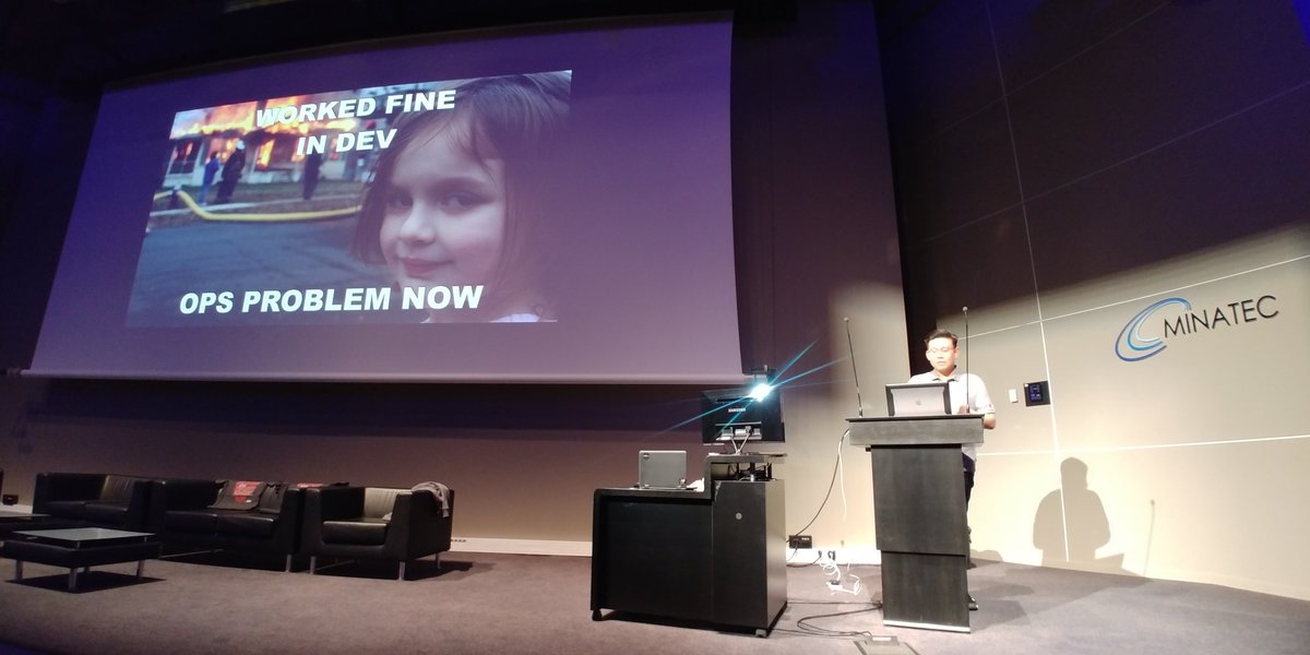 LoriePisicchio's tweet image. Great keynote by @yanaga at @SnowCampIO #SnowCamp : the why behind DevOps and microservices. #itworksonmymachine 😻