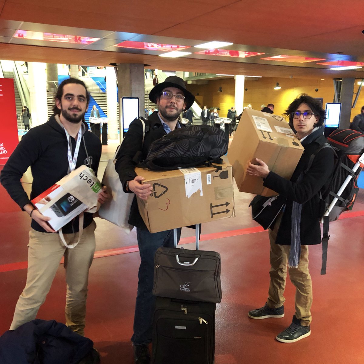 sii_ouest's tweet photo. Nos 3 experts #CybersécuritéBySII reviennent bien chargés ...  Résultats des #CTF = 3 podiums / 3 secondes places ! Bravo messieurs pour votre belle performance @pix @Nodulaire @EnlargeYourGeek https://t.co/Gq2607gyA9