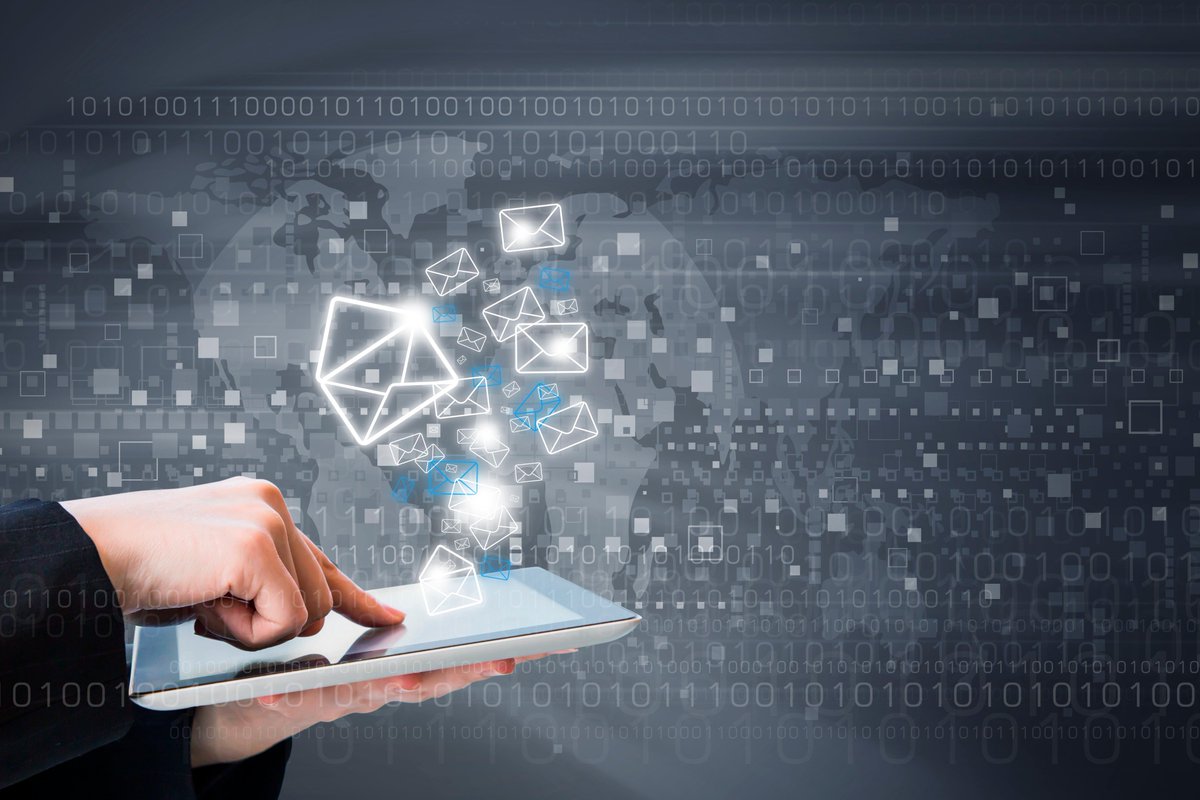 Echoing the comments of <a href="/DamianHinds/">Damian Hinds</a> regarding out-of-hours emails, @the9to5teacher writes in the latest <a href="/UKEdMag/">UKEd Magazine</a> about how being liberated from his inbox has made him a better teacher. 

Read the article at ukedchat.com/2019/01/23/uke… #UKEdChat <a href="/educationgovuk/">Department for Education</a> #Bett2019 #EdShow19