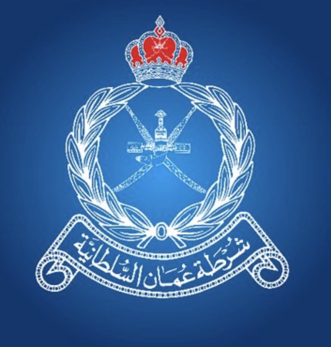 ضمن جهودها في حفظ الأمن والحد من ظاهرة التسلل، قيادة شرطة محافظة شمال الباطنة، تُلقي القبض على (85) خمسة وثمانين شخصاً من جنسيات آسيوية بتهمة التسلل والإقامة غير المشروعة. 
وجاري اتخاذ الإجراءات القانونية حيالهم.
#شرطة_عمان_السلطانية
#كلنا_شرطة