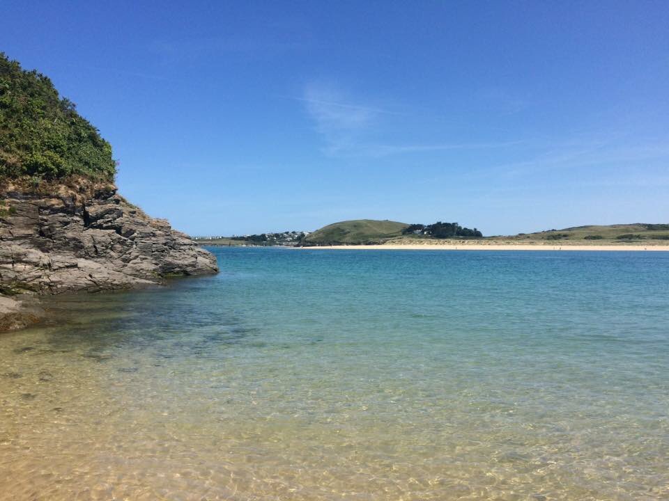 cornishpixx's tweet photo. #TBT Warm, sunny days by the sea #Rock https://t.co/wdu6qsNeV2