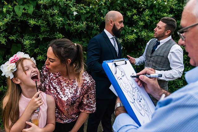 Just a scene from a wedding. #essexwedding #rochfordhotel #candidweddingphotography #layer #mybigfatstreetwedding #documentarywedding #observe #gettingmarried2019 #nikonwedding bit.ly/2SbcBDT