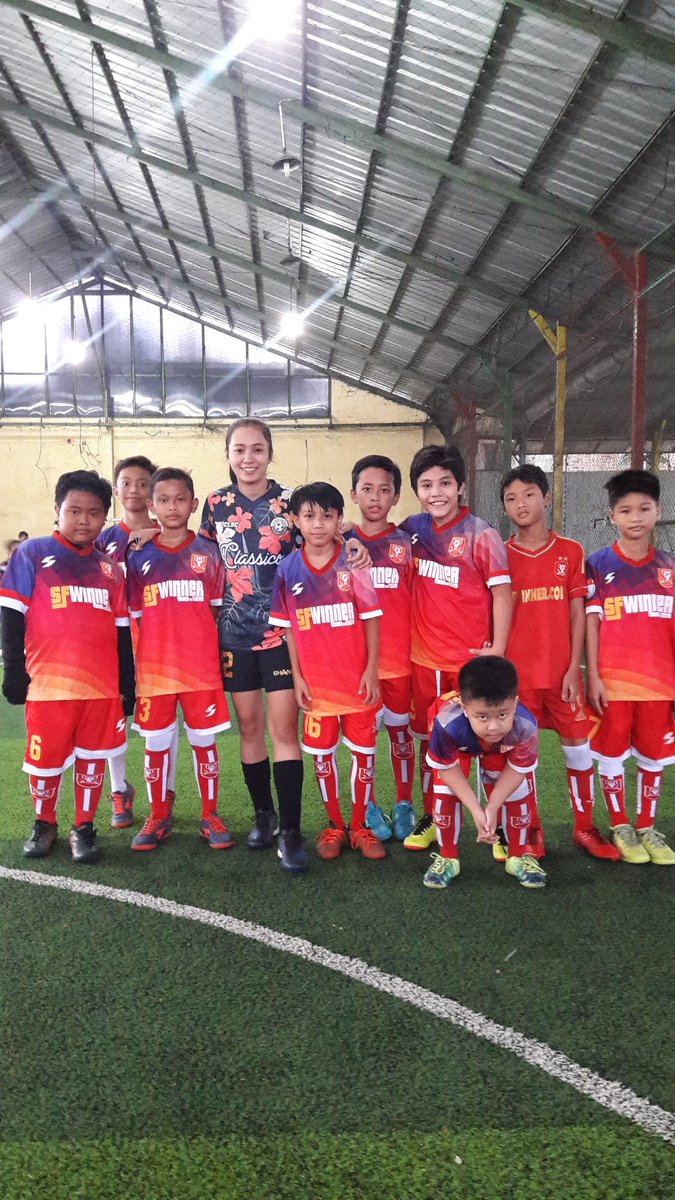yuks buat kalian yg punya anak,sodara,adik,sepupu didaerah depok bisa bergabung di SFWINNER FUTSAL sfwinner.com #futsalanakdidepok