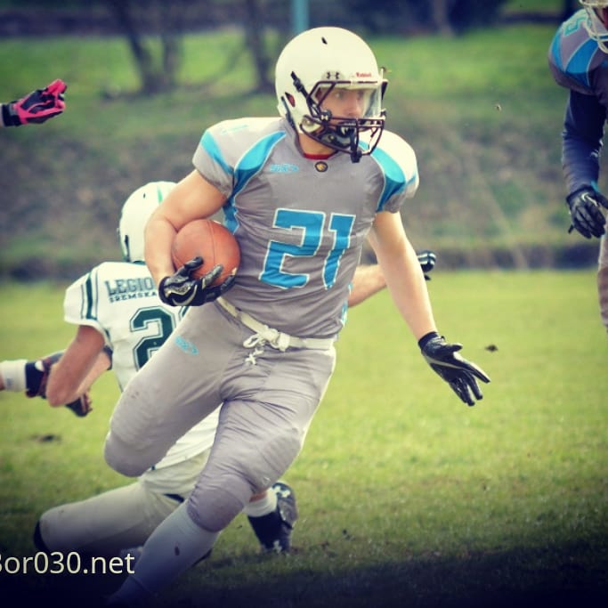 IamCoka4real's tweet photo. The vision is to be the BEST! #football #beastmentality #footballvision #beastmode https://t.co/eh9RHyONfw