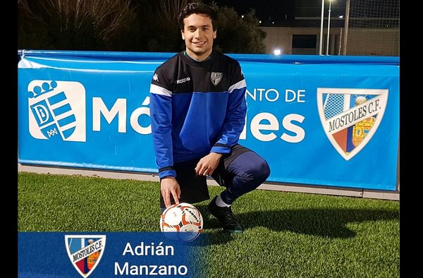 Adrián Manzano debutó con el <a href="/Mostoles_cf/">Móstoles C.F.</a> en la actual temporada 2018/19. #Deportes #Móstoles ow.ly/SpnT30nqP6k