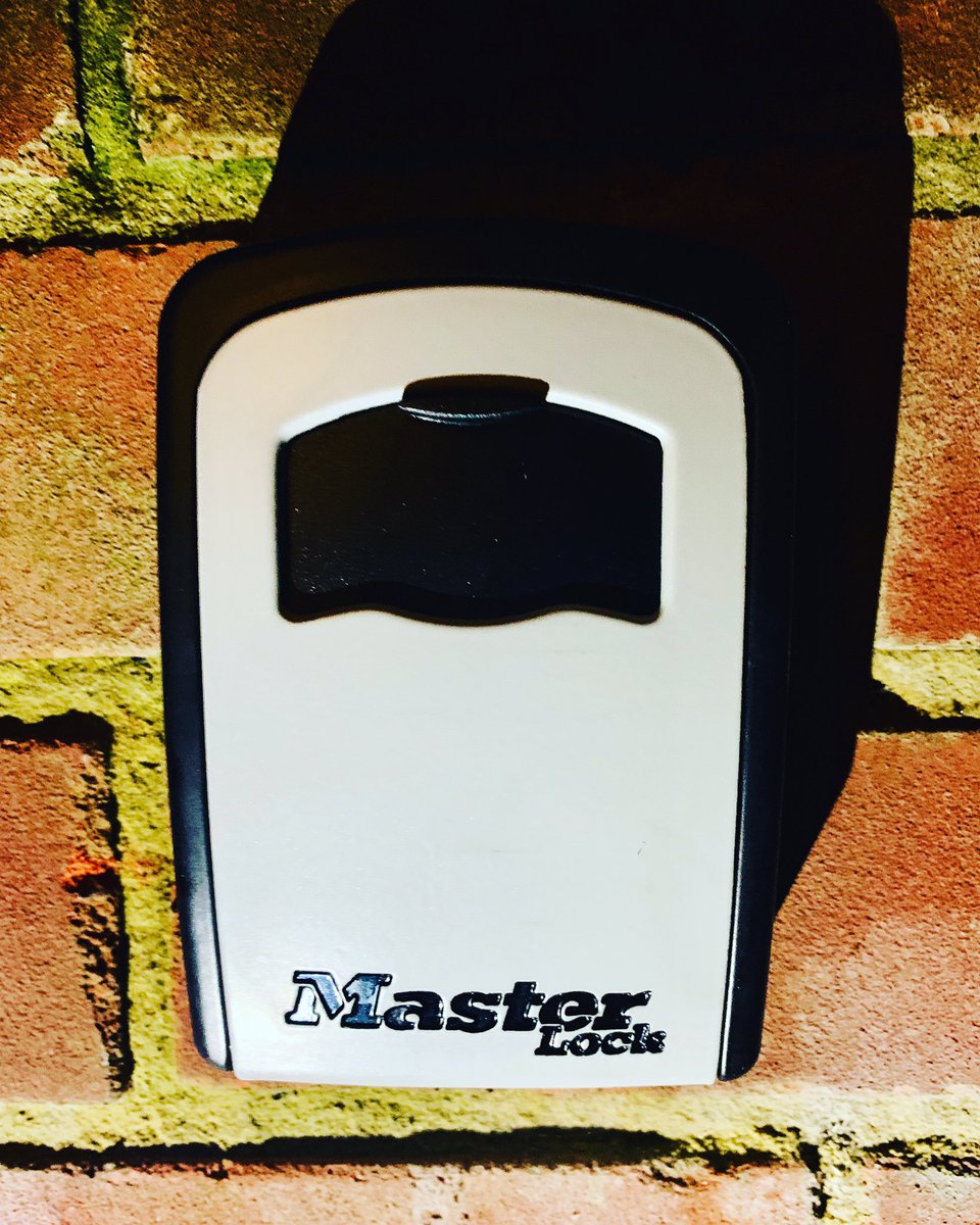 hamesandsons's tweet image. Another Master lock keysafe installed. These are very popular with my customers who have carers.  No need to hand out keys and ideal for an emergency.
#keysafe #masterlock #masterlockkeysafe #locksmith #locksmiths #emergencylocksmith