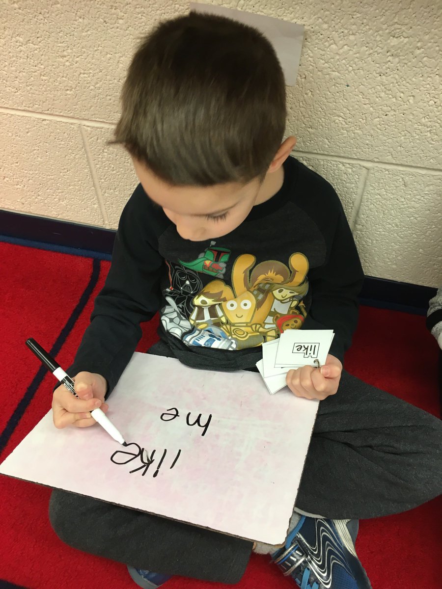 MsBlakeMoments's tweet photo. Writing our Snap words in a SNAP! My students love using whiteboards during our Phonics Workshop @TCRWP @roundelementary #msblakemoments https://t.co/T233rsAcLO