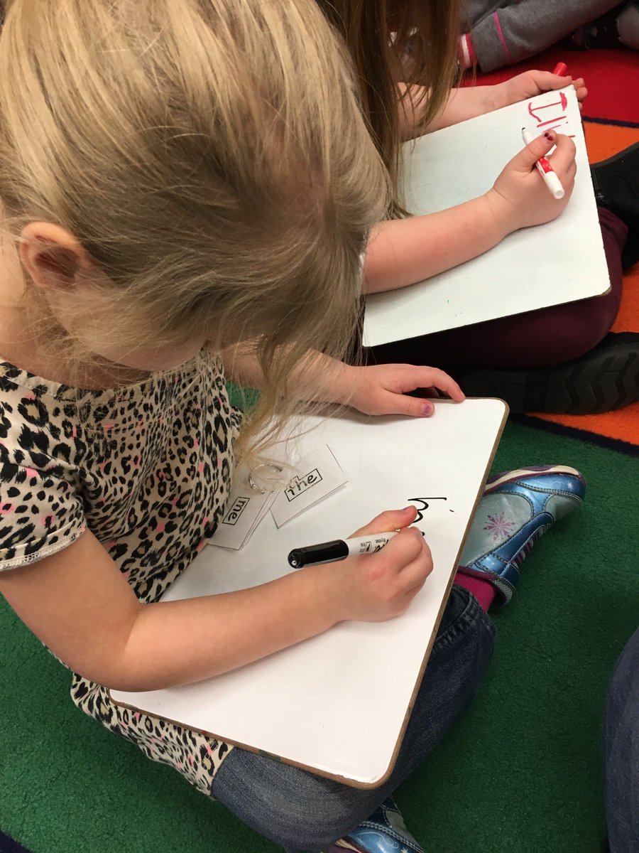 MsBlakeMoments's tweet photo. Writing our Snap words in a SNAP! My students love using whiteboards during our Phonics Workshop @TCRWP @roundelementary #msblakemoments https://t.co/T233rsAcLO