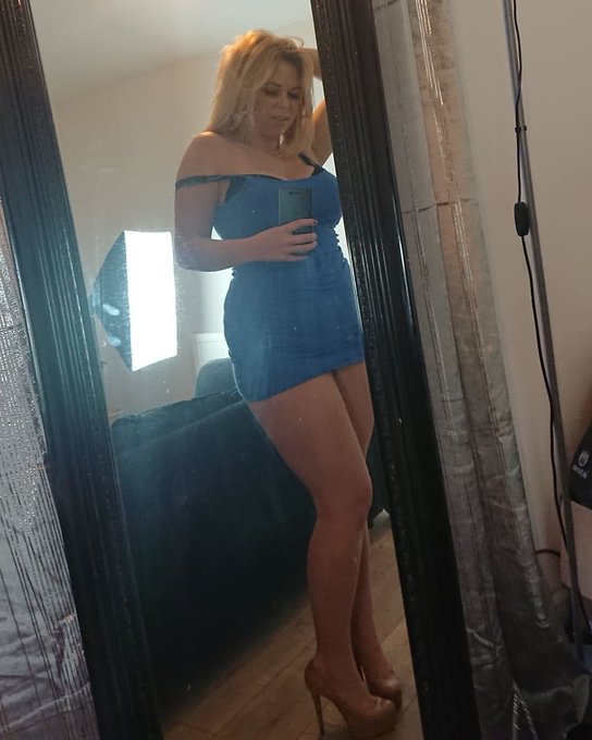 I'm on #webcam till 4pm on Adultwork 💋 or see me bk tonight from 11pm 😘 link in my bio ✌️ https://t.<a href="/tag/webcam"class="tags">#webcam</a>