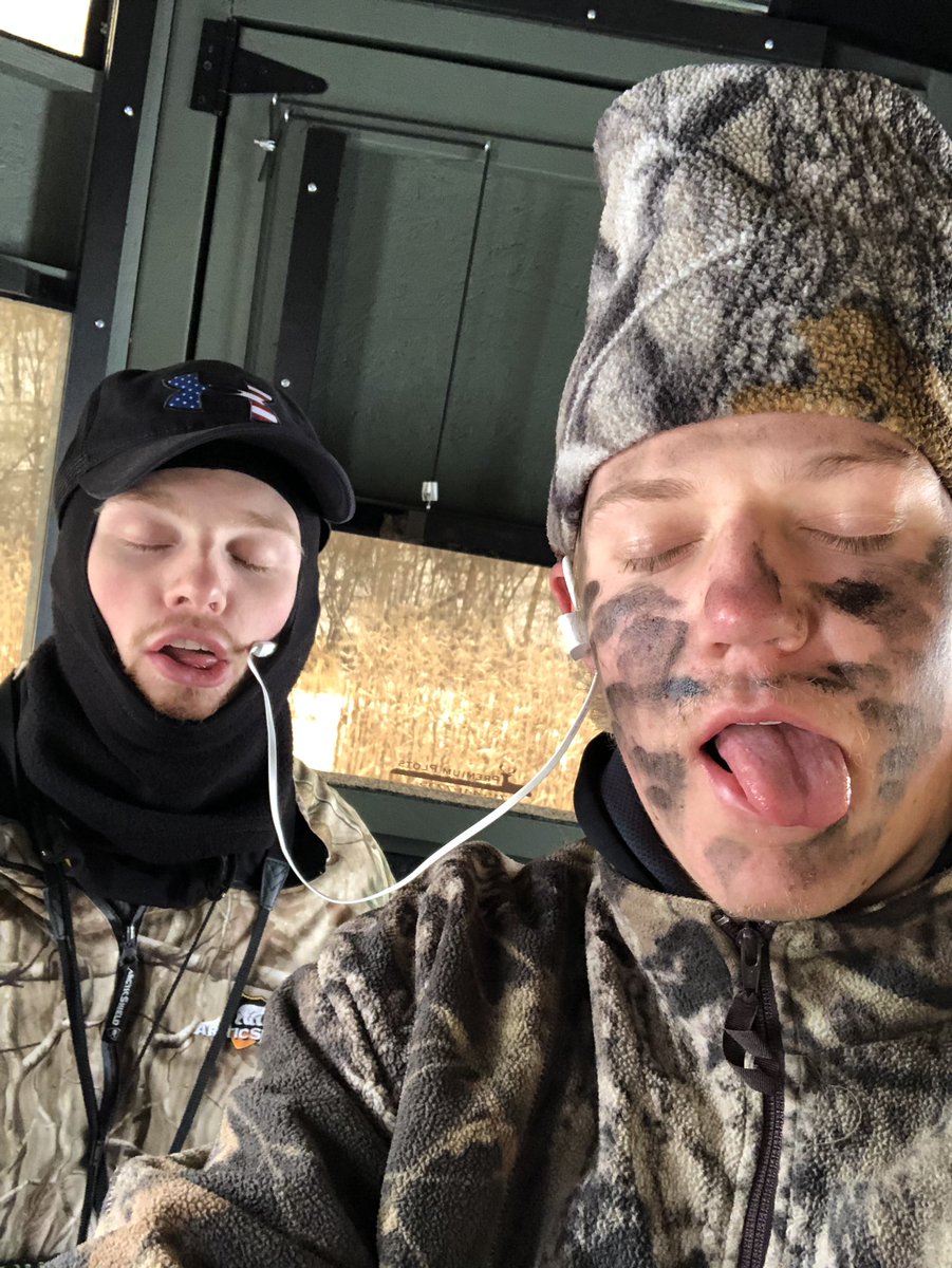 _therealboz's tweet image. Big time adult now.. Happy birthday @edarby1471 ❤️ #libG