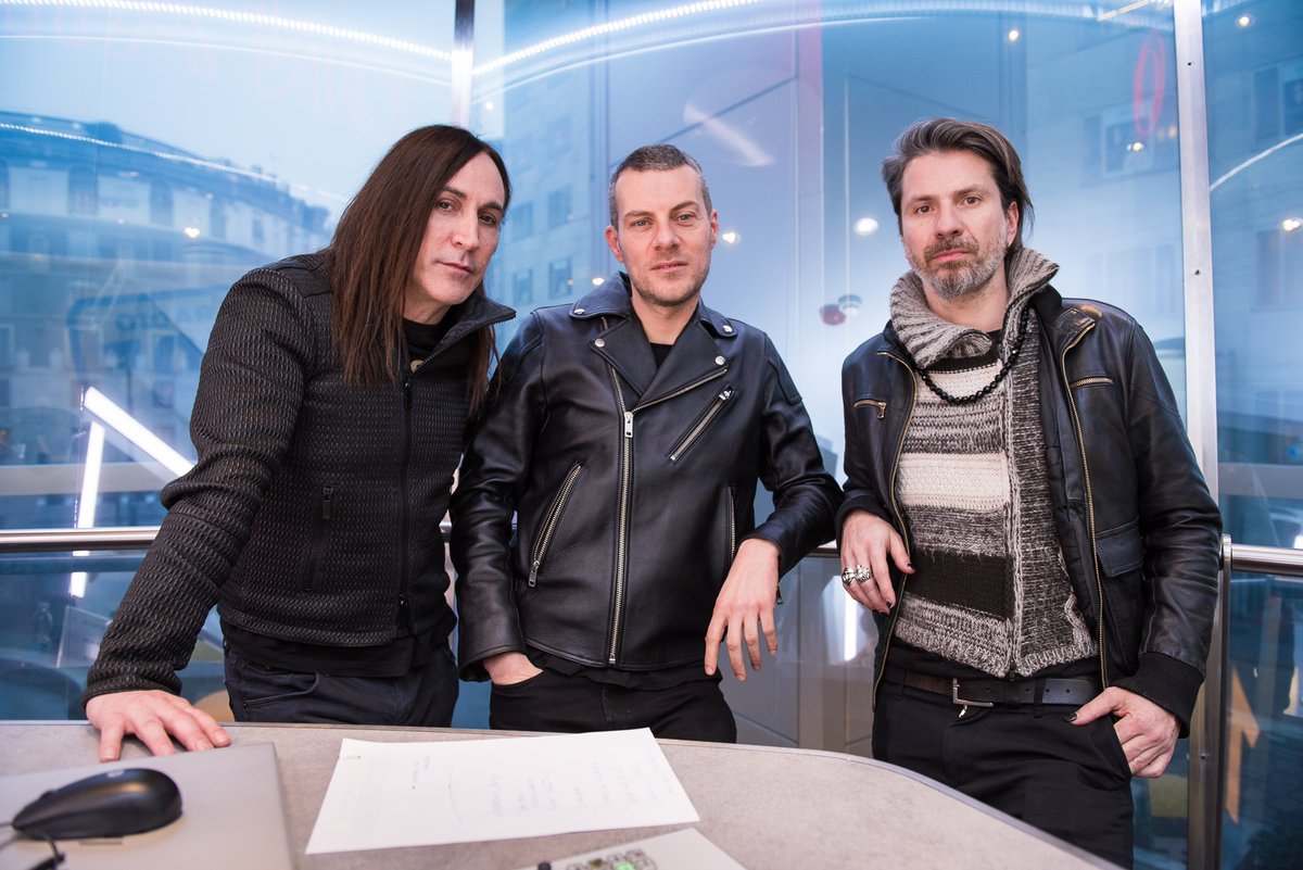 Sintonizzatevi subito su <a href="/105MiCasa/">105 Mi Casa</a>‼
<a href="/weareafterhours/">Afterhours</a> e <a href="/MaxBrigante/">Max Brigante</a> vi aspettano on air 😉
👉bit.ly/DirettaRadio105
 #NoiSiamoAfterhours #105MiCasa