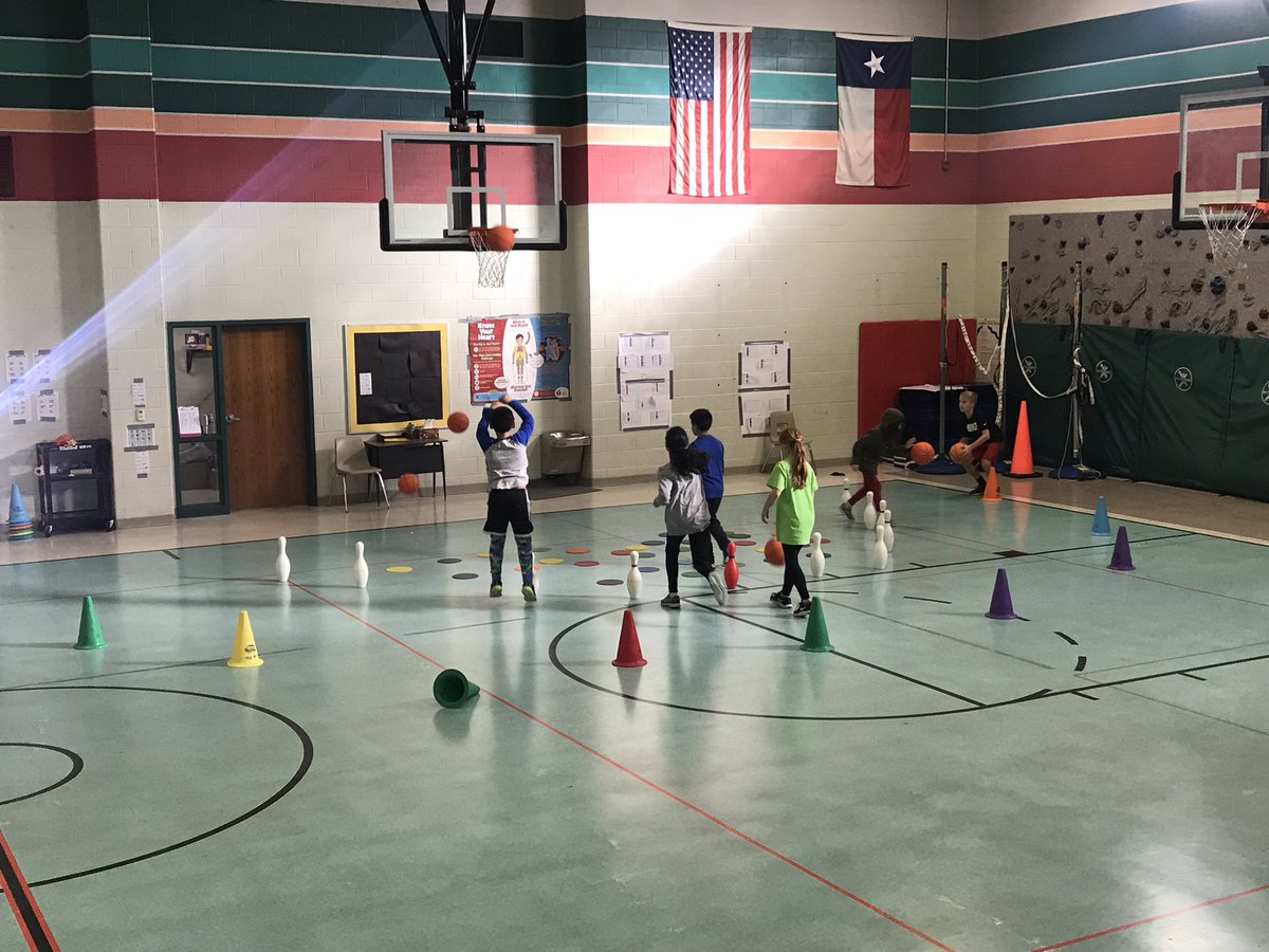TownCenterPE's tweet photo. Basketball skills practice completion. Putting together the fundamentals from across the Unit. #TCETexans #cisdlearns #ballislife https://t.co/DXXYLOyv6o
