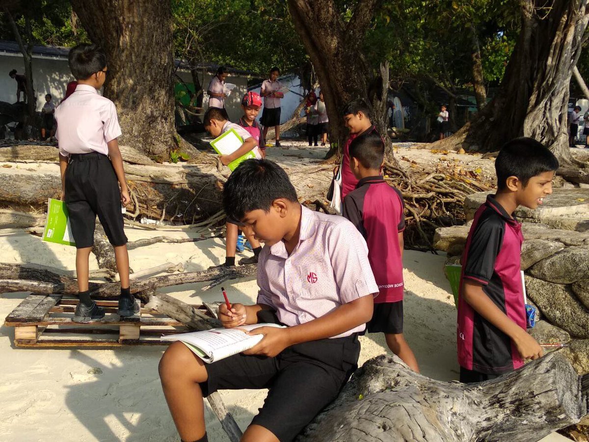 Muh_mv's tweet photo. A glimpse at today’s outing of Grade 4 students at the beach; Observing and recording the special adaptational features of living things. #learningbeyondthewalls #learningthroughnature @EducationMV @aisthly https://t.co/VJtPj5XPxb