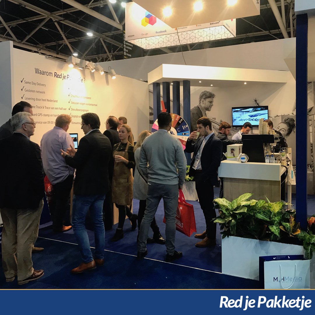 RedjePakketje's tweet photo. Dag 2 is van start gegaan, begint al lekker druk te worden! #stand54 #redjepakketje #webwinkelvakdagen #wwv #pakketjes #beurs #sameday https://t.co/x7ebEZPJlr