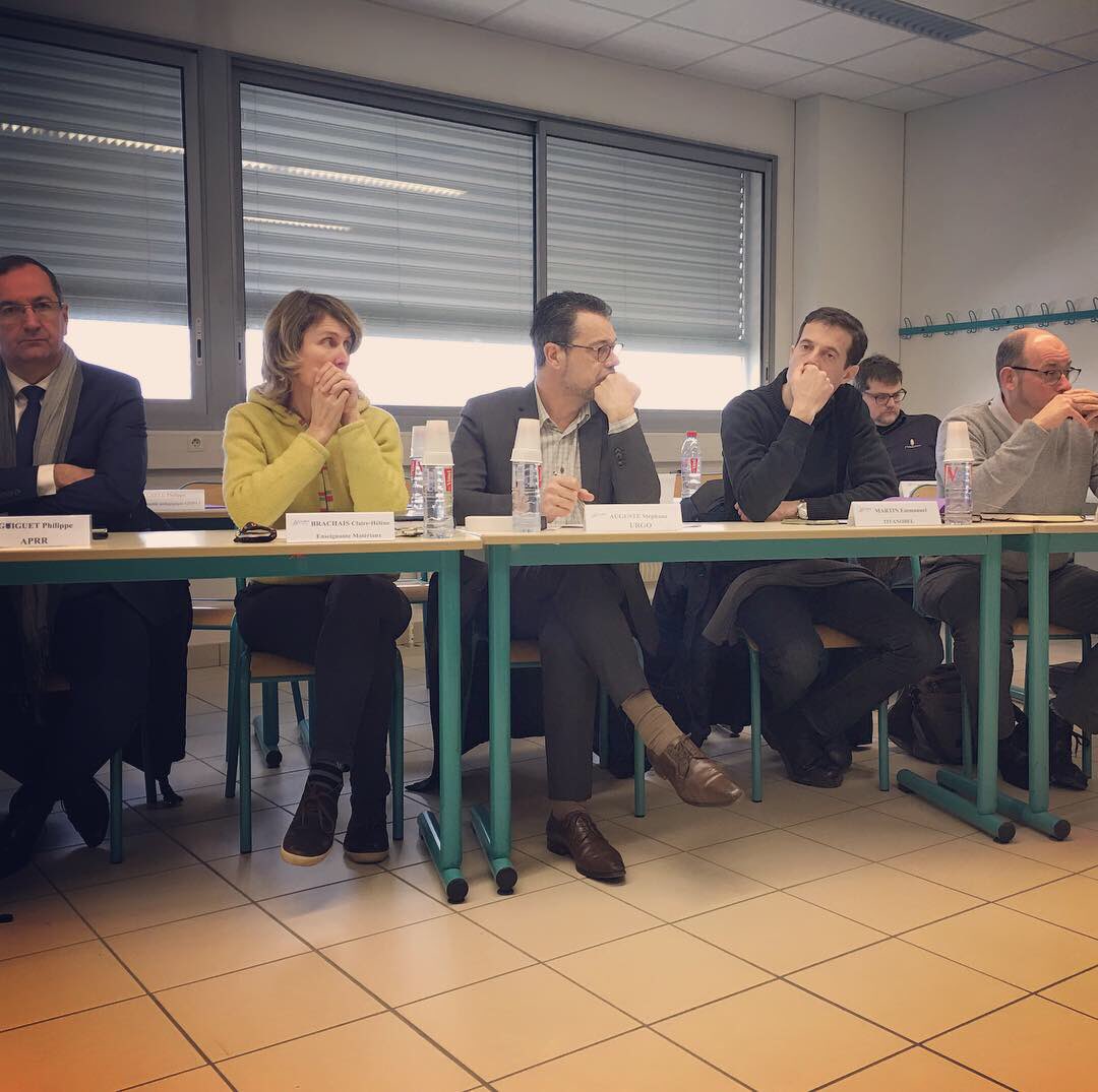 EsiremDijon's tweet image. Conseil de @EsiremDijon avec nos enseignants, personnels, étudiants et membres extérieurs. Merci à tous @GroupeAPRR @OrangeBFC @EDF_BFC @Groupe_Urgo @SAFRAN @ODALID @AERBFC @SopraSteria_fr @ColloqueESIREM