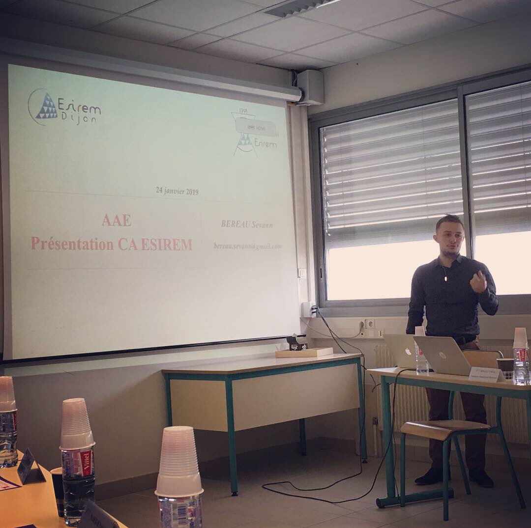 EsiremDijon's tweet image. Conseil de @EsiremDijon avec nos enseignants, personnels, étudiants et membres extérieurs. Merci à tous @GroupeAPRR @OrangeBFC @EDF_BFC @Groupe_Urgo @SAFRAN @ODALID @AERBFC @SopraSteria_fr @ColloqueESIREM