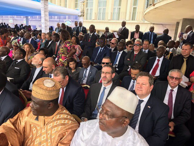 Jour historique pour la #RDC—une toute première passation de pouvoir pacifique et démocratique. Les États-Unis soutiennent le peuple congolais et travailleront avec le Président Tshisekedi et le nouveau gouvernement pour un avenir pacifique et plus prospère.