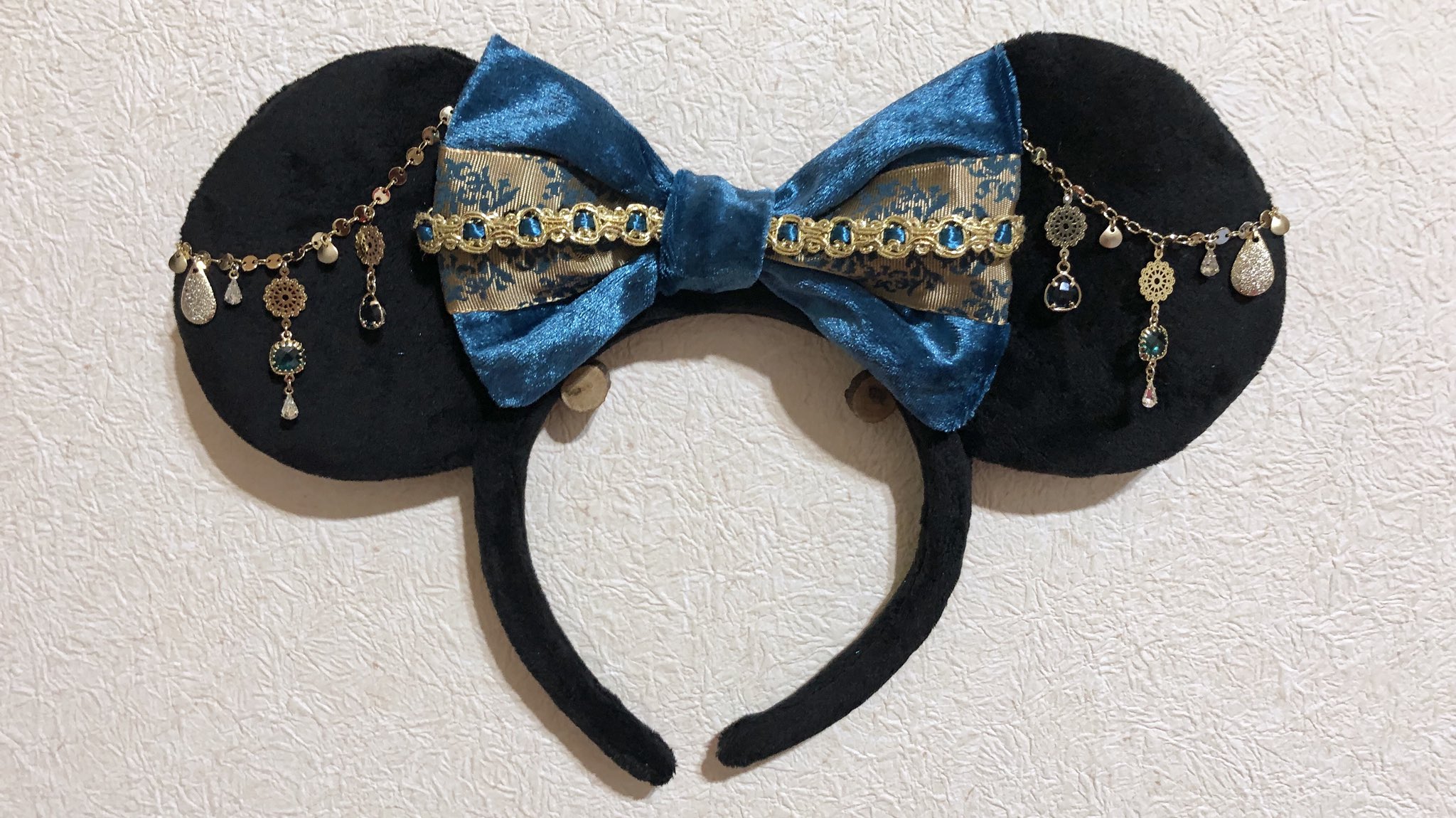 さるたん ジャスミン風カチューシャが欲しかったけど日本で売ってないので 自作してみました 笑 アラビアンな 飾り色々付けてみた インパ楽しみ ディズニー Disney ハンドメイド カチューシャ T Co A0fjtov97r Twitter
