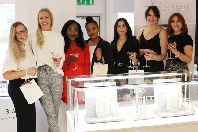 PJeweller's tweet photo. Social media stars drive business for @byBiehl stockists. https://t.co/gPcnJfWEnF https://t.co/43D16Iv7Ao
