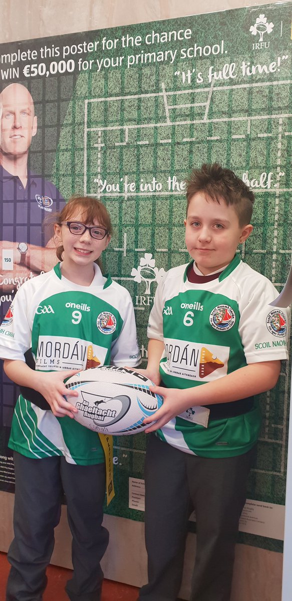 Má tá sibh in Aldi aon lá, bí cinnte na greamóga rugbaí a bhailiú do chomórtas na scoileanna! SNC abú 🤗 <a href="/Aldi_Ireland/">Aldi Ireland</a> #isbrealinnrugbai #aldiplayrugby