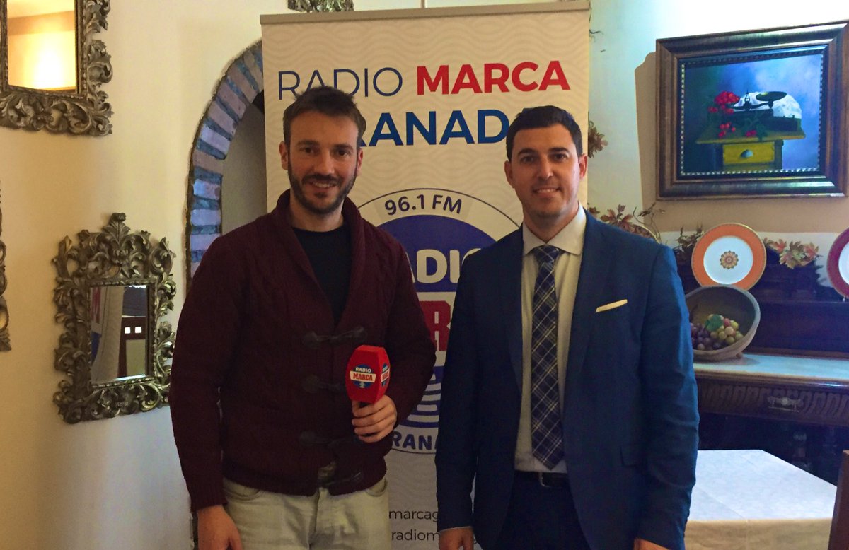 rmarcagranada's tweet photo. Ya estamos en el #MesónDeLaReina junto a Carlos Oya de @OYAabogados 👨🏻‍⚖️
Hemos venido en nuestro #Juke @GranadaMocion 🚘🚗
En un rato llega Rui Silva https://t.co/iOPerE4tcq