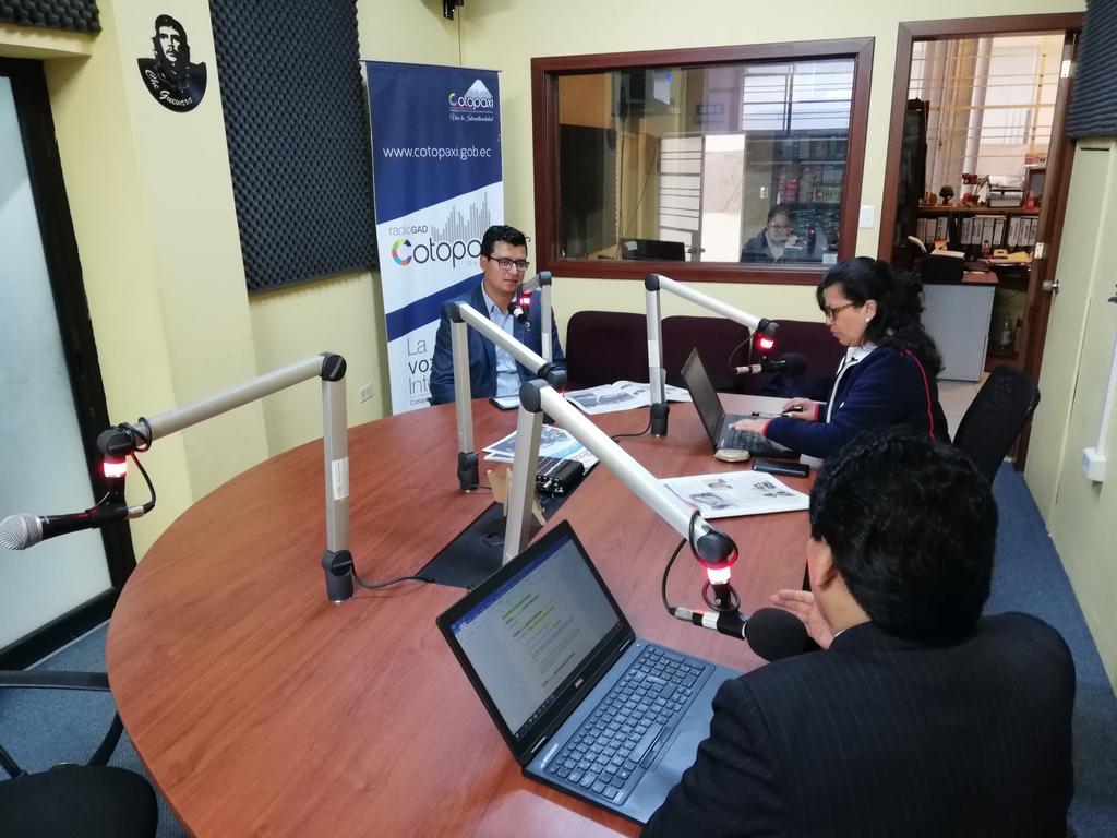 HDaniChavez's tweet photo. #MiesEnMedios | Daniel Chávez Director del Distrito Latacunga del Mies ahora en vivo en Radio Cotopaxi. Socializa a la ciudadanía de la provincia los #LogrosMies2018 @berecordero @PanchoEscobar13 @mcazco @solevelayepez https://t.co/OyakarjrxW