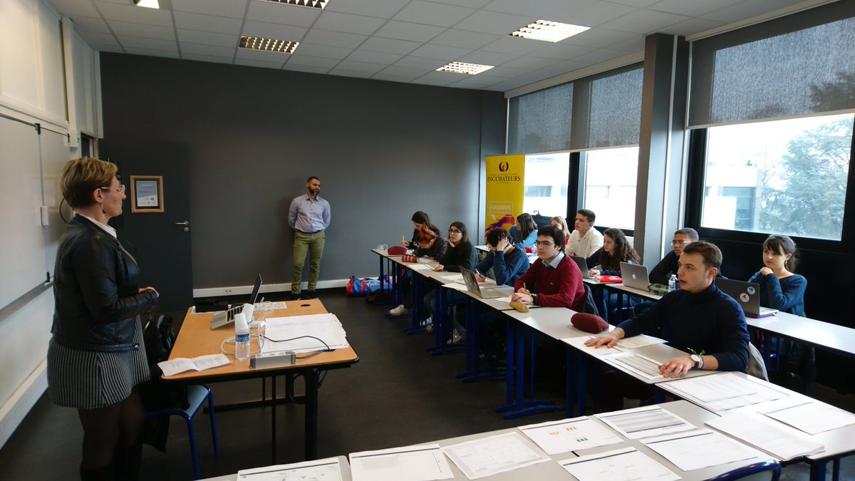 C'est parti pour la préparation du #hackathon <a href="/HHNormandie/">Hacking Health Normandie</a> avec les étudiants de <a href="/NEOMAbs/">NEOMA Business School</a> 👍 Merci à <a href="/YacineLemrissi/">Yacine Lemrissi</a> pour l'animation et Agnès Antoine du <a href="/CHURouen/">CHU de Rouen</a> pour la présentation des thematiques ! 😎#HealthTech #catchthewave #teamwork #innovation