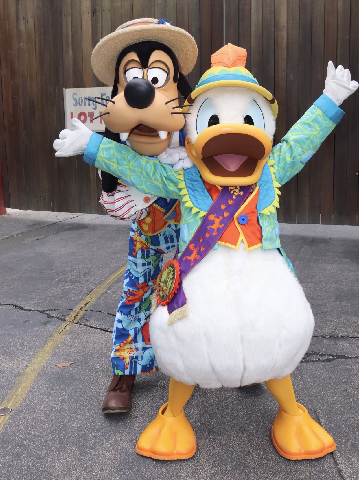 360 Of Disney Seeing Goofy With His Pal Donaldduck Was Such A Treat We Can T Wait To See Goofy Real Soon In Tokyodisneyland Bye Pal Thanks For The Magic Dak 360 Of Disney Seeing Goofy With His Pal Donaldduck Was Such A Treat We Can T Wait To See Goofy Real Soon In Tokyodisneyland Bye Pal Thanks For The Magic Dak