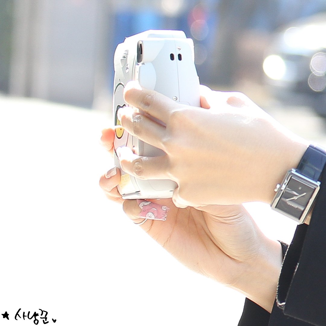 Starhunter_Hyom's tweet image. 밴드도 자기같이 귀여운걸로 붙이는 사람....
#효민 #HYOMIN @b89530
#으음으음 #UUMUUM