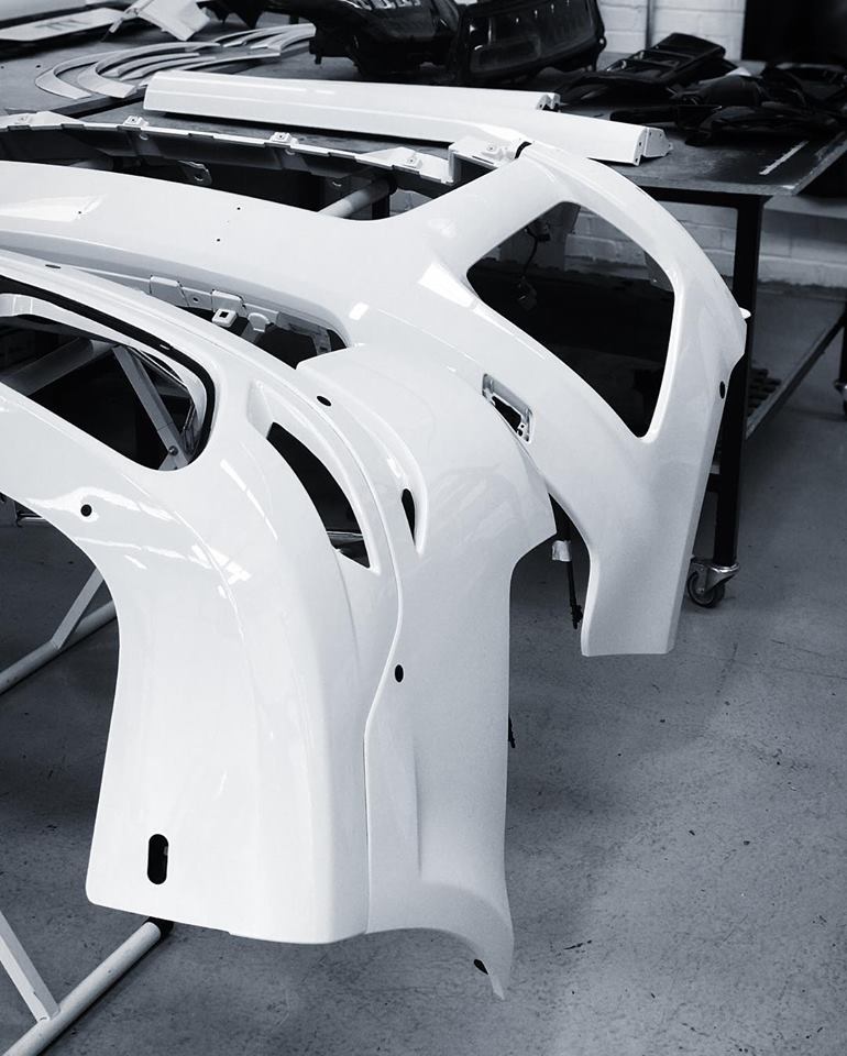 VWCLeeds's tweet photo. SVR stripped down, deep cleaned & masked up, ready to lay some colour π
β’
Lets go πͺπΌ
β’
@RangeRover #svr #580bhp #wrapped #wrappedcars #wraps #paintisdead #stripped #dismantled #wrapfolio #leeds #bumpers #wrappermapper #wrapping #colourchange #photography #carwrap
@VWCLeeds https://t.co/0VtOLjBHgL