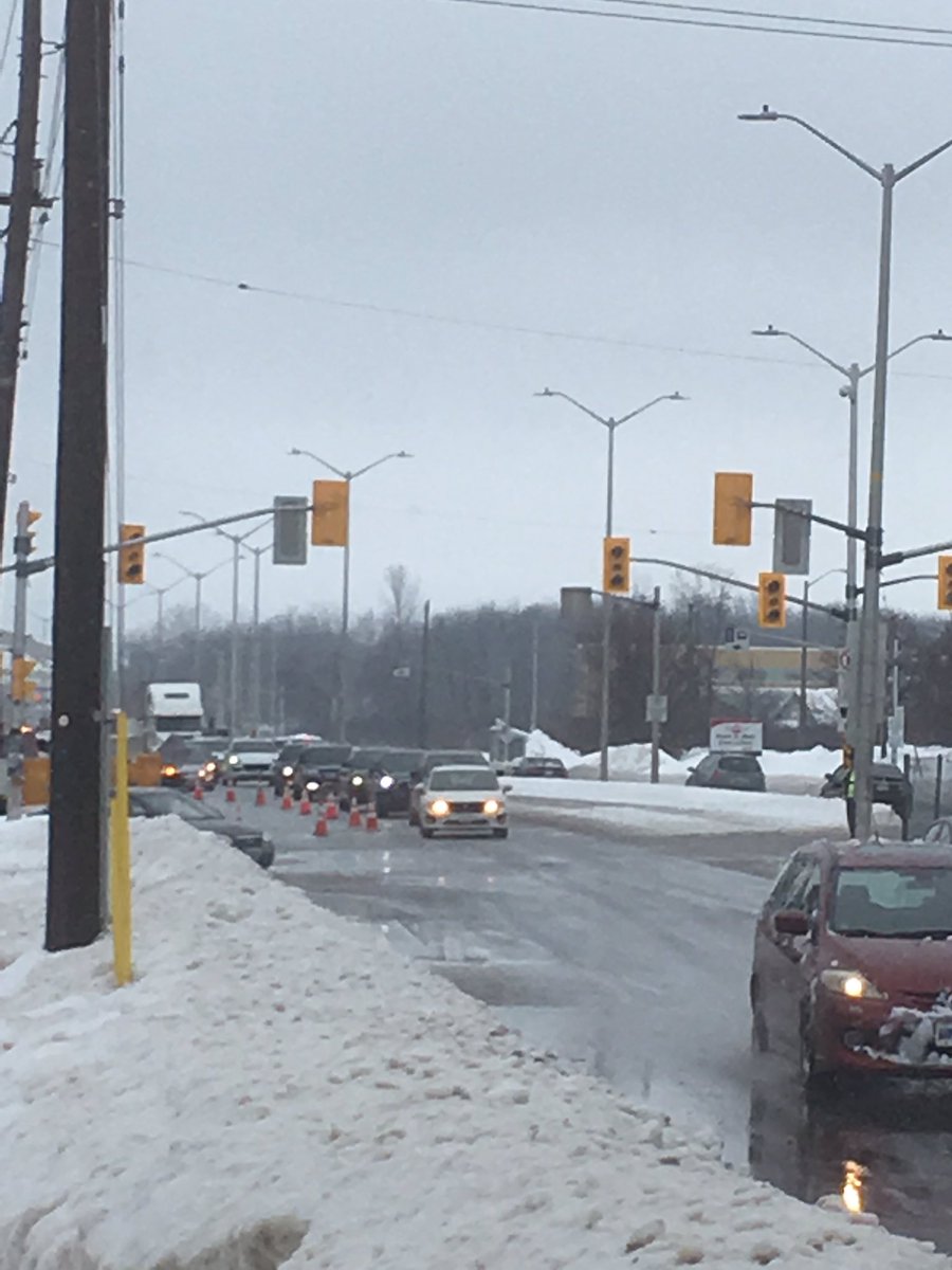 Woodroffe at College Ave Northbound down to one lane and lights out. Police on scene directing traffic. #otttraffic