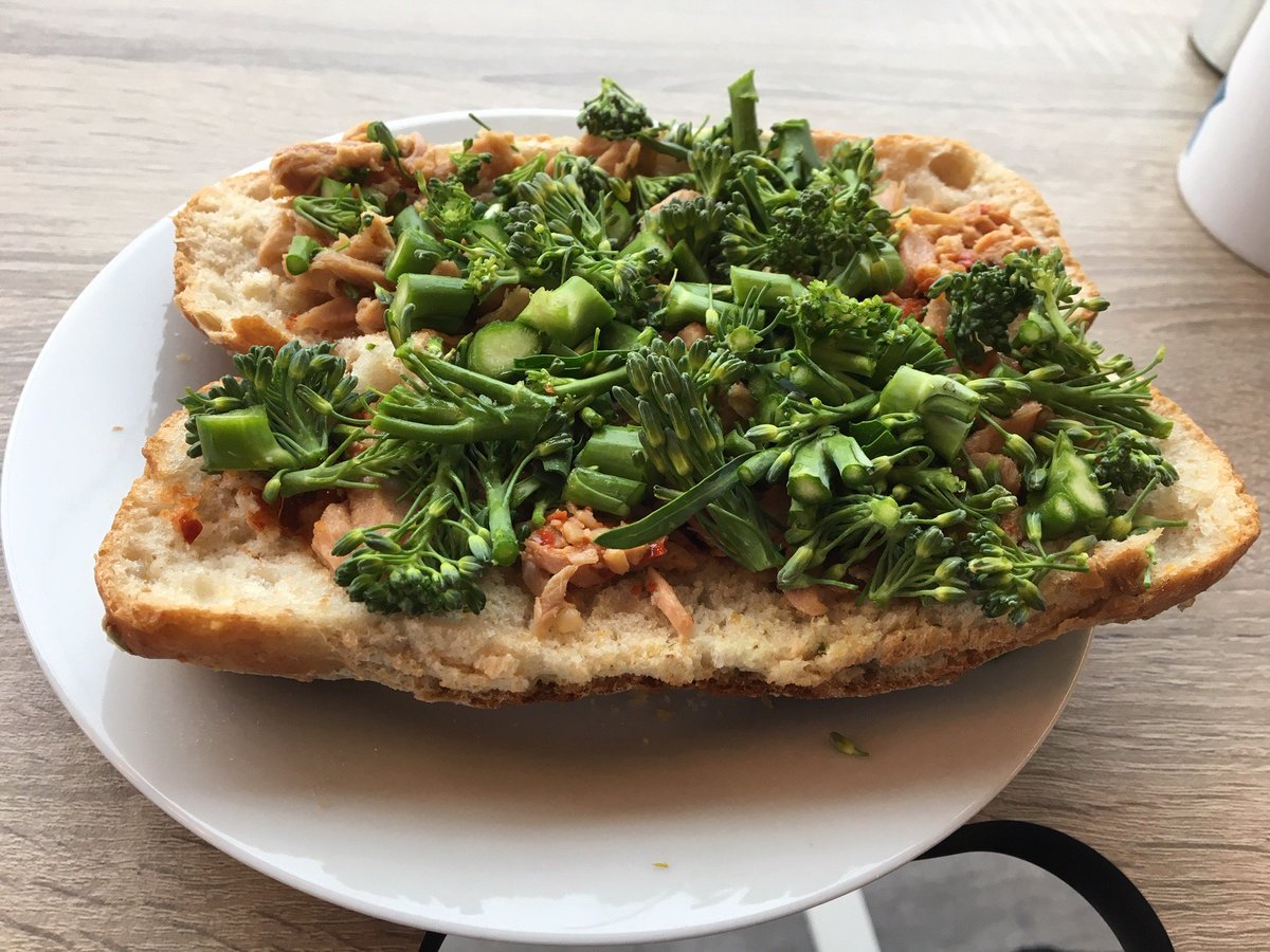 Alison_C_Peet's tweet photo. As it's Wellbeing week at Street League, I have made broccoli my sandwich filling of choice #HealthierMeAtWork https://t.co/rOpKXrOdOx