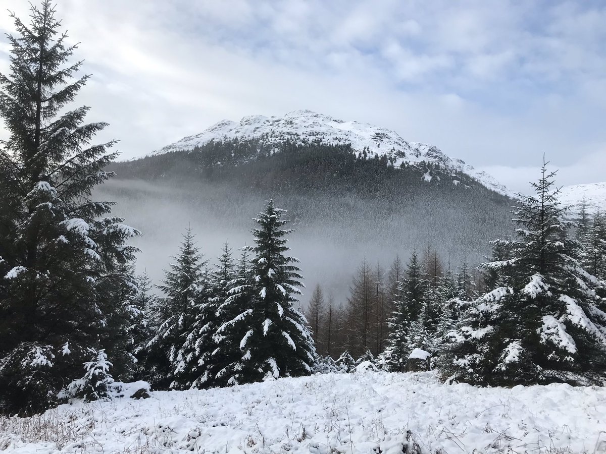CorpusChristi_K's tweet photo. Scotland you are stunning in the snow! Group 2 enjoyed a snowy hike with time for more snowball fights with friends! @ArdmayHouse #arrochar @VisitScotland #outdooreducation #hillwalking #orientating #mapskills https://t.co/jBxZvSFPiu