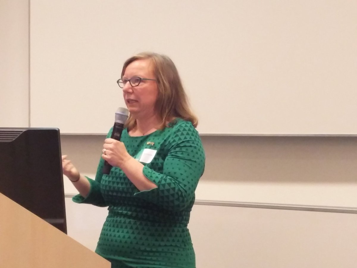 alangedijk's tweet photo. #OpenScience centraal bij ondersteuning van onderzoek door bibliotheek @Saxion. Aldus Sarah Coombs bij de "Kijkje in de Keuken" bijeenkomst van Saxion Research Services https://t.co/W4KSFVhHRn #SaxionRDM https://t.co/AdXrJH8FvH