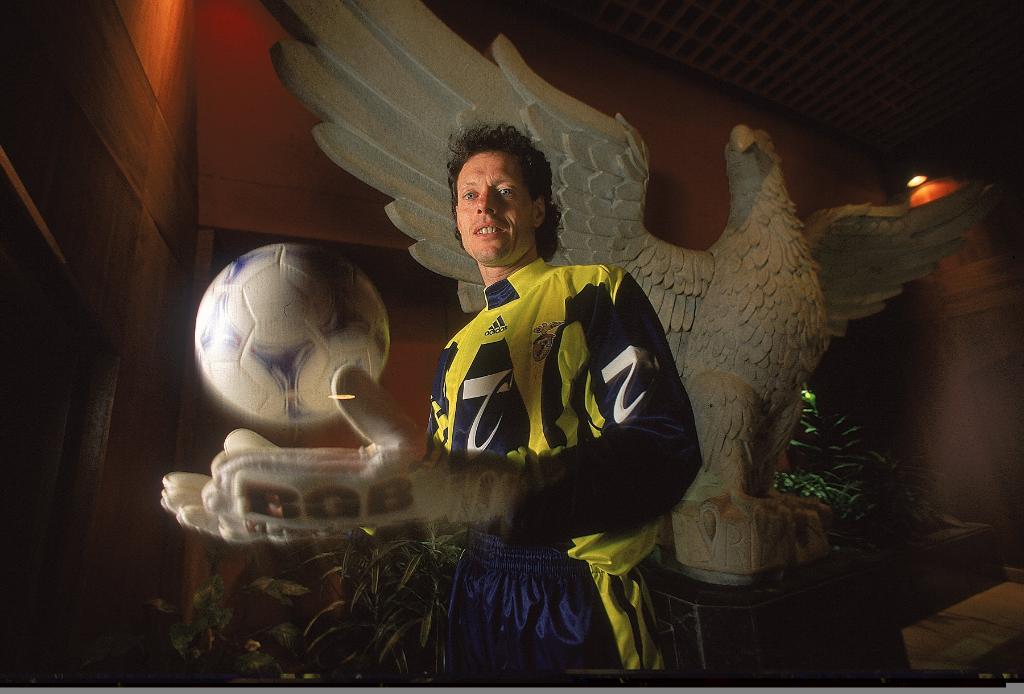 UEFA.com em português tweet media