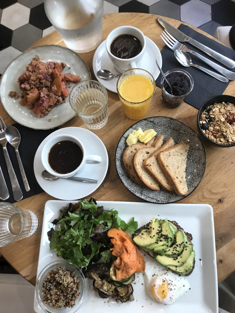 matyluxt's tweet photo. “les végétariens vous mangez que de la salade” https://t.co/k7vzaL7O85