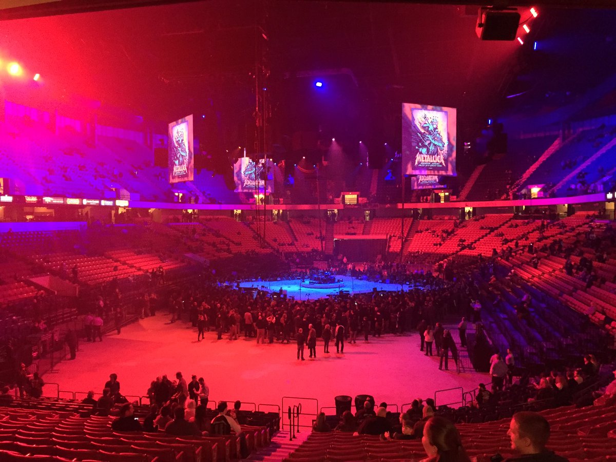 bamabronco7's tweet photo. #Metinalabama Pics from the Birmingham show. https://t.co/avhQ1NtadP