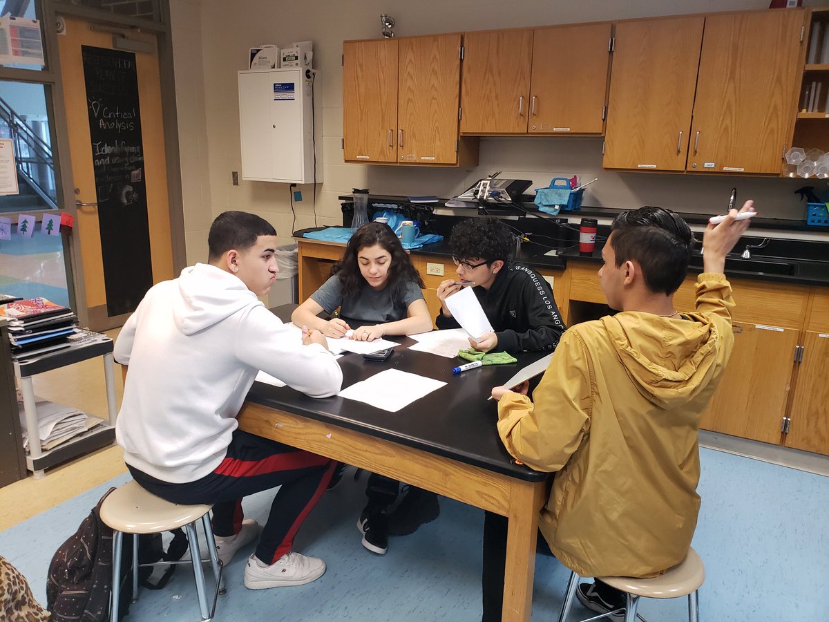 NorthGrandHS's tweet photo. In chemistry, we formed student-led small study groups. These are our peer teachers in action! #hoothoot #peeraccountability #highperforming #neighborhoodschool #owlnation #ThisIsCPS @NorthGrandHS
@ChiPubSchools
@CPSuccessCHI
@CPSParentU @cpsSTEM @NCSChicago @Generation__All https://t.co/MHB9v8OWWk
