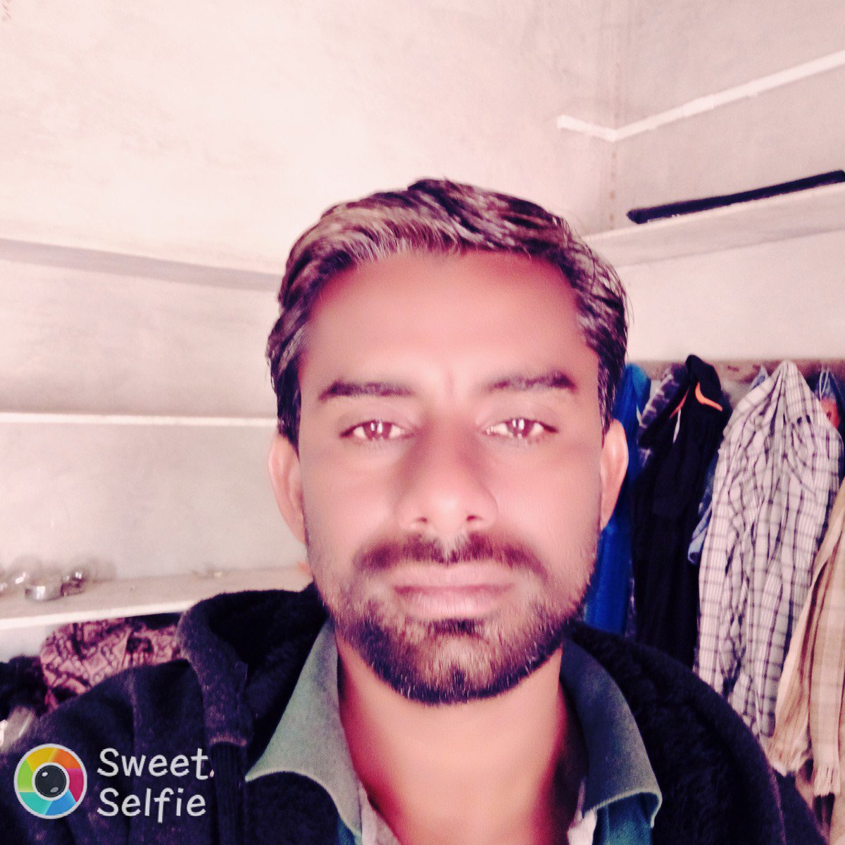 KhanMajij's tweet photo. #नईप्रोफ़ाइलतस्वीर https://t.co/d2M2J9f2fg