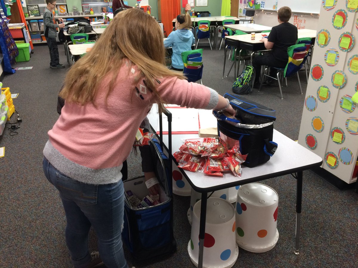 NDaviessElem's tweet photo. Breakfast in the classroom was a hit today in 6th grade!  #freebreakfastforall https://t.co/REYWl7AyOb