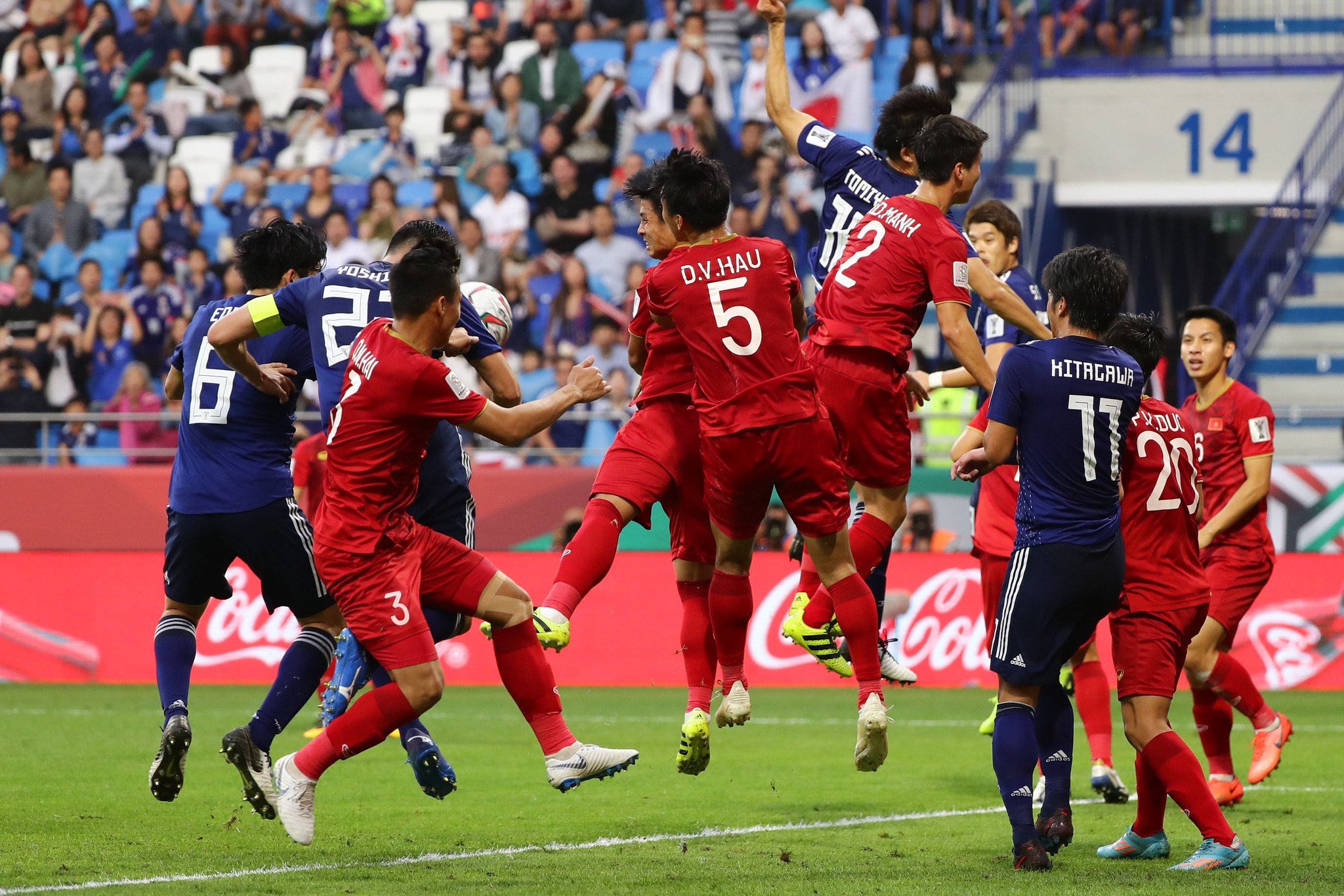 サッカーダイジェスト On Twitter アジアカップ初のvar判定で吉田の先制点が取り消し 日本はベトナム相手に攻めあぐねる サッカーダイジェストweb Https T Co Jtbr3w7nek アジアカップ アジアカップuae ベトナム代表 森保ジャパン 日本代表 Var ビデオ