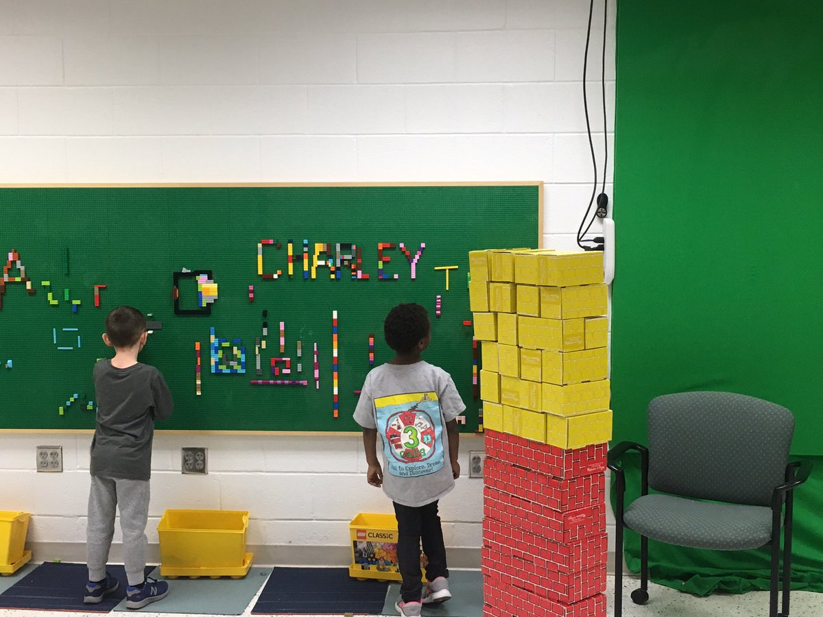 Kindergartners making patterns with LEGOs and exploring. In Discover lab. #vbits