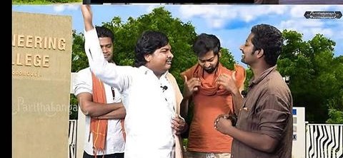 SBR_offl's tweet photo. Pic 1 :- When girls post any                              
tweets of Suriya anna     

Pic 2:- when boys post any tweets of Suriya anna 

#ShitMindset of many suriya fans
(Adhe pic dhanada naangalum post panrom 😒) https://t.co/d3Iqn9dCNI