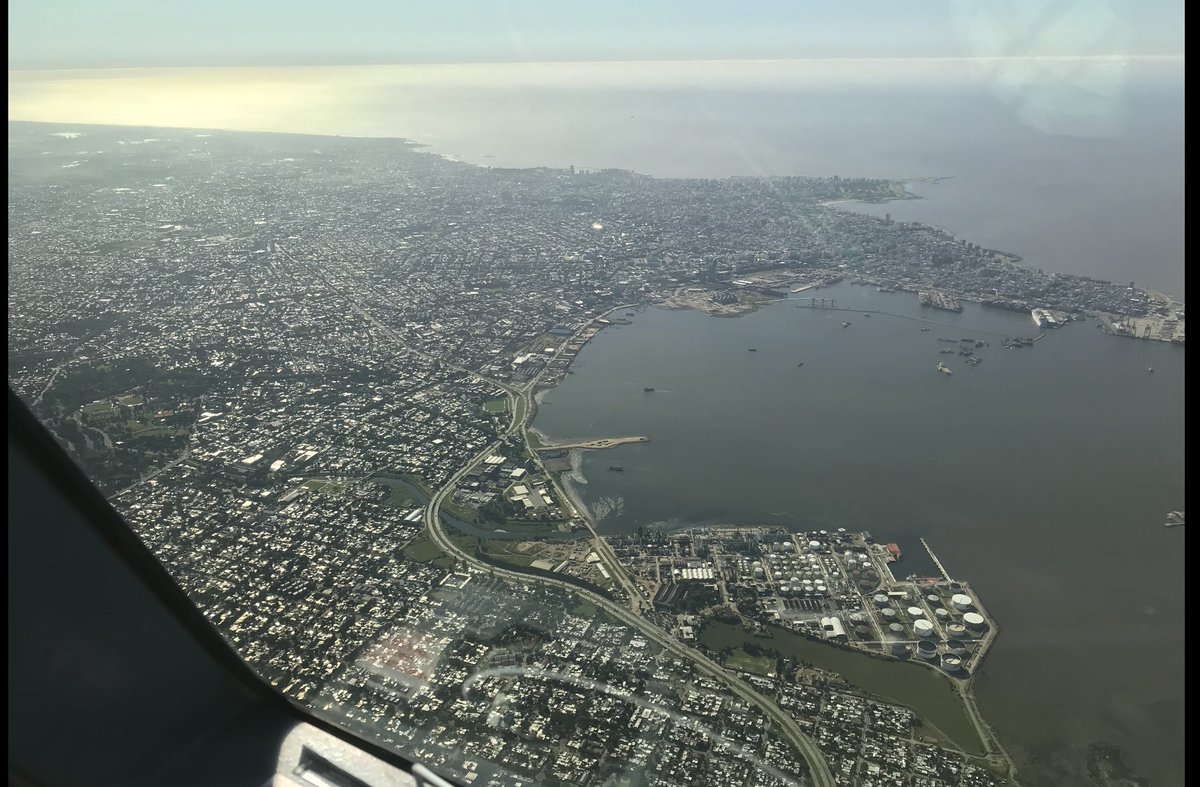 ChupChup_web's tweet photo. Con un buen Bonito con tomate d Chup Chup las tormentas en el atlántico se afrontan mejor..www.chup-chup.com
#crewlife #pilotlife #food #airbuspilot #deliver #foodstagram #foodporn https://t.co/7kztrzoZGk