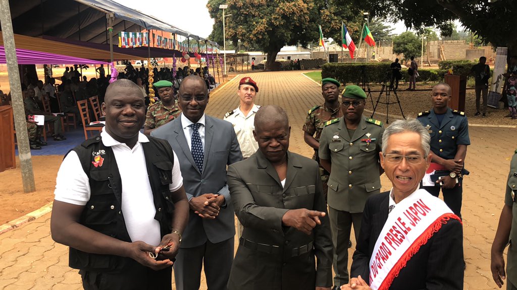 Cérémonie de pose de première pierre d’un bâtiment de type R+1 et à la remise des clés de 4 véhicules. On salut la présence du Ministre de la Défense Nationale, de S.E.M l’ambassadeur #Japon au #Benin et le représentant résident du <a href="/PNUDBenin/">PNUD Bénin</a>