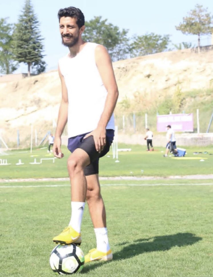 Beylikdüzüspor’dan sol açık 1994 doğumlu Vurkan Vural ile sözleşme imzalanmıştır.
Yeşil-Sarı formamız altında başarılar diliyoruz... 🔰