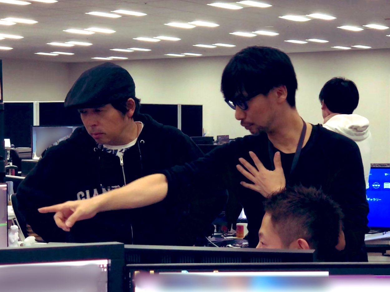 DxrooV4U0AAS9q2.jpg:large